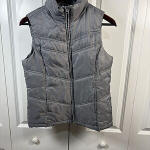 Merona Puffer Vest Womens S Gray Quilted Lightweight Warm Casual Layer Neutral